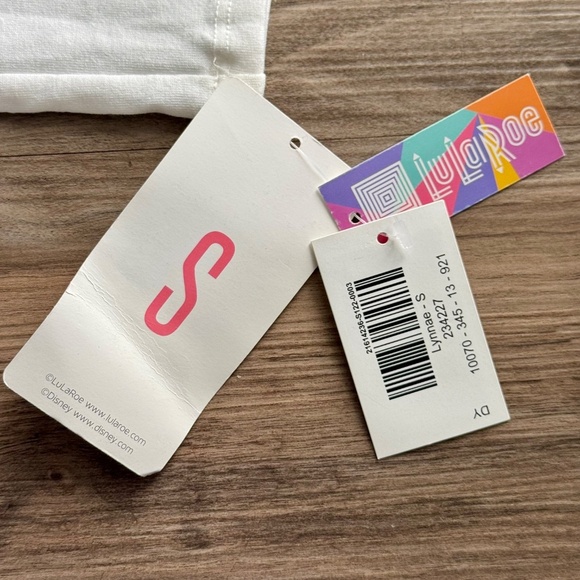 LuLaRoe Disney Snow white Evil Queen "Mirror Mirror" Long Sleeve Tee Size S - Picture 5 of 9